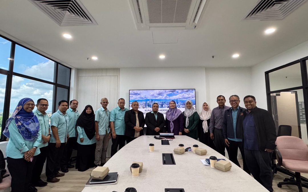 KUNJUNGAN HORMAT CIDB KE PKB