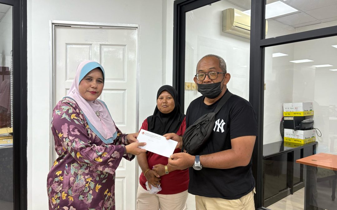 #PKBKAMIPRIHATIN : CSR SUMBANGAN IKHLAS WARGA KERJA KUMPULAN PKB KEPADA PENGAWAL KESELAMATAN PKNK